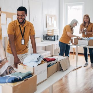 Finsolutia giving market